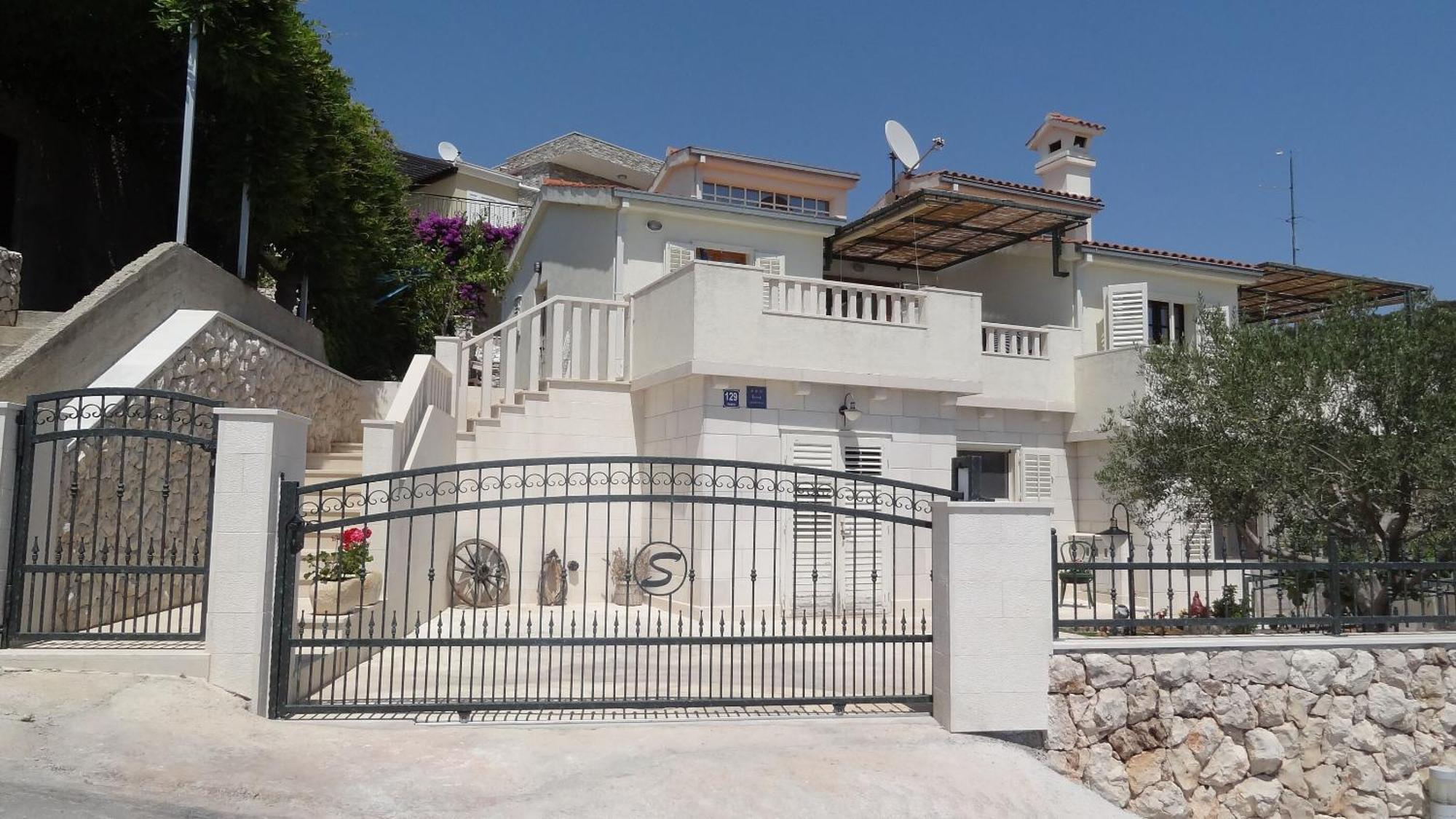 Apartment Branka - 30 M From Sevid