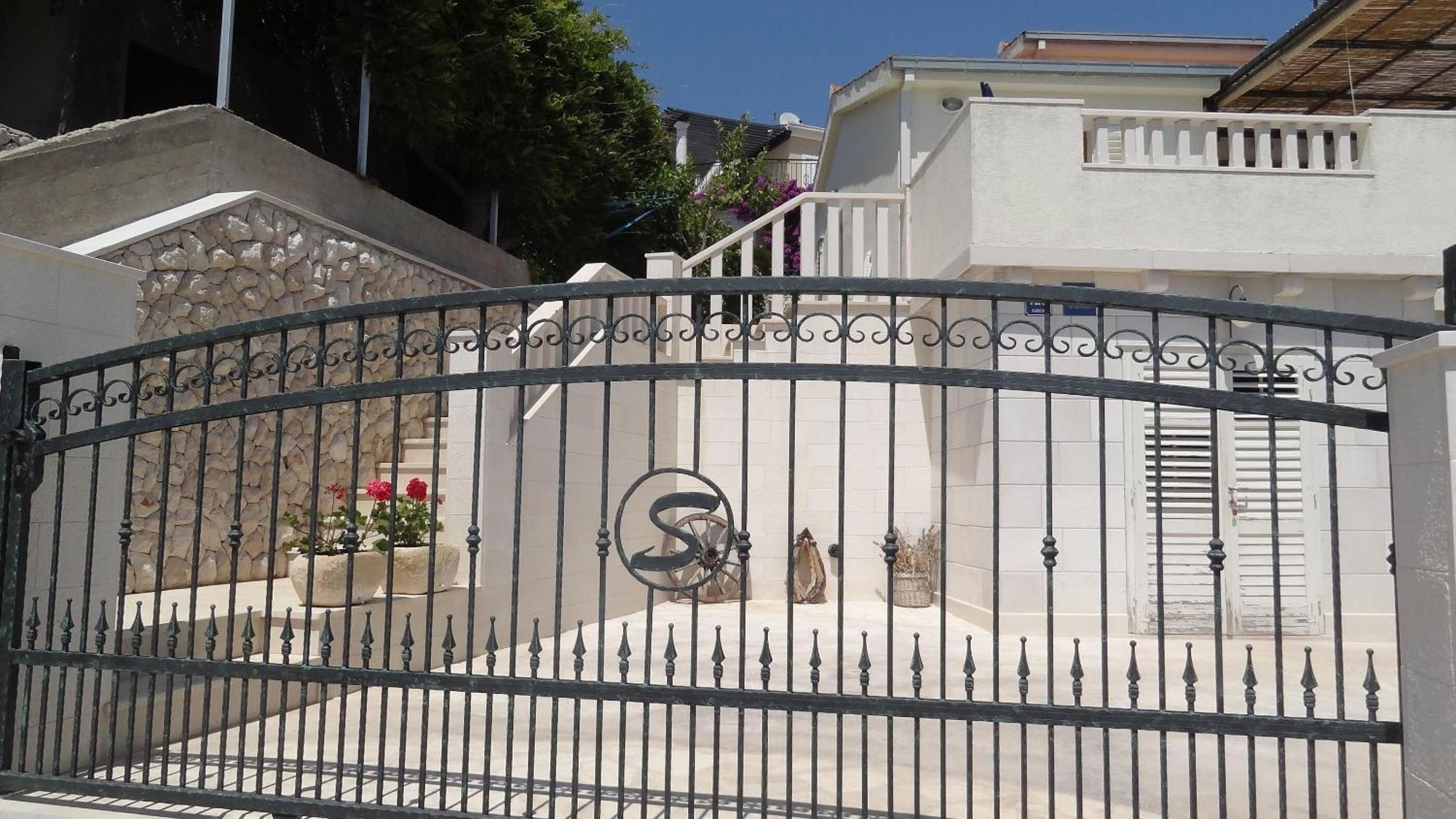 Apartment Branka - 30 M From Sevid